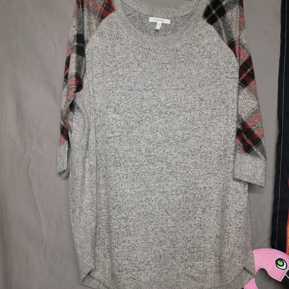 Maurices Gray Knit Sweater With Plaid Size L